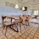 Schickes-ferienhaus-direkt-am-waldrand