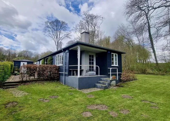 Schickes Direkt Am Waldrand Ferienhaus *